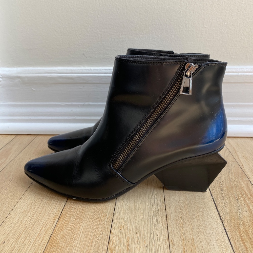 United Nude Rocky Mid Boots – Sculptural Heel, Black with Blue Sheen, Size 38